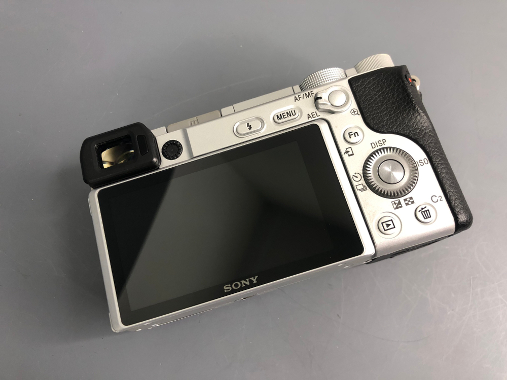 Sony A6400 kit 16-50mm 800 кадров