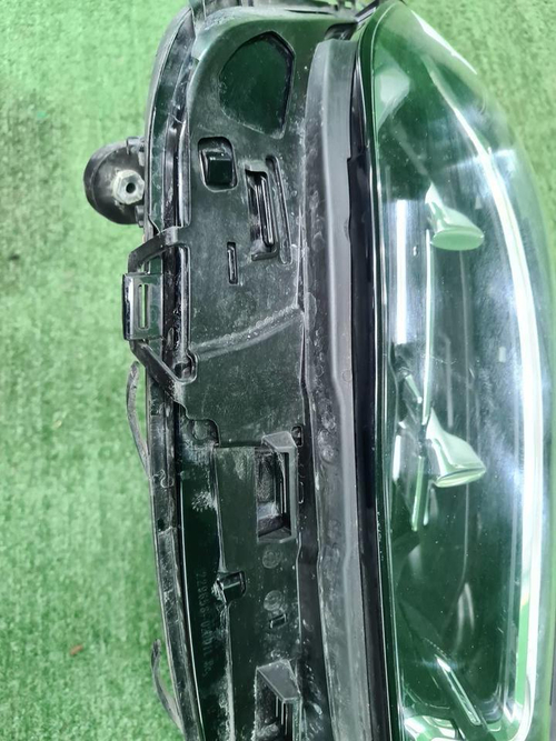 Битая Фара правая Mercedes E W213 (2020-2023) LED
