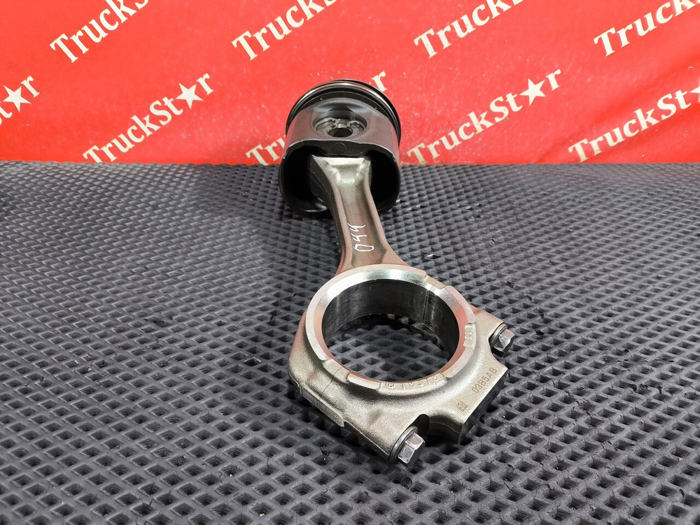 Поршень с шатуном