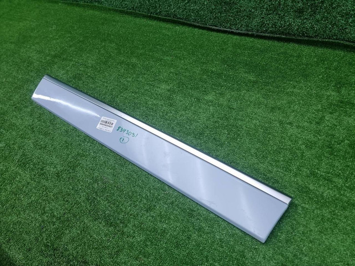 Накладка двери задняя левая Voyah Passion (22-нв)