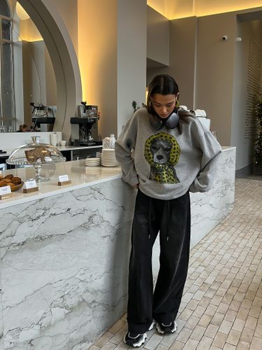 Толстовка утепленная с принтом собаки женская