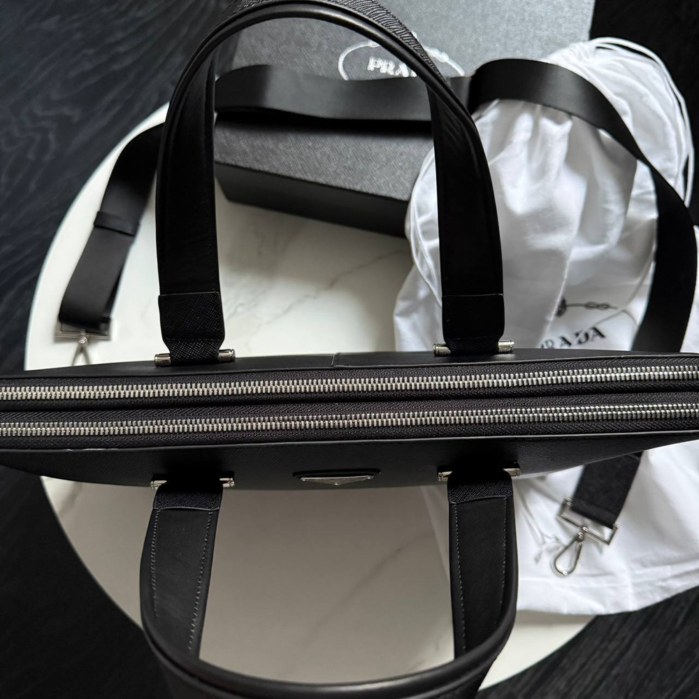Деловая сумка Prada