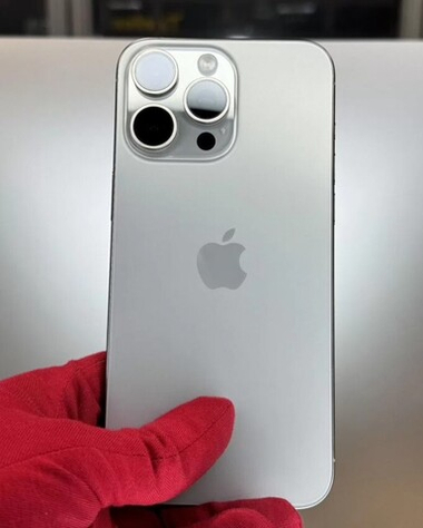 iPhone 15 Pro, 128 ГБ б/у