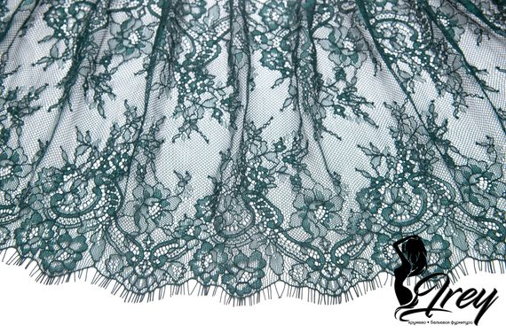 01-53 Кружево шантильи 23 см, сосна 1994