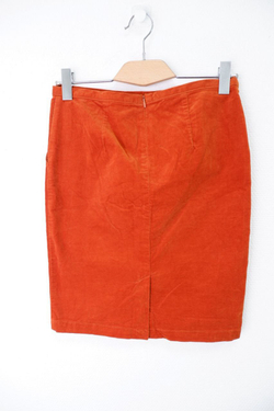 Юбка Benetton красивого цвета 44 размер