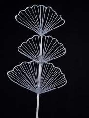 Ветвь Гинго белая с серебром 25х71 см., Christmas DeLuxe (88894)