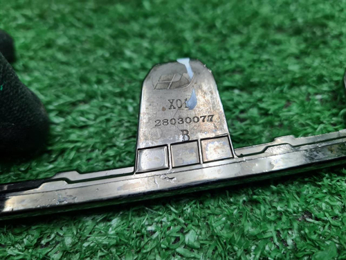 Молдинг переднего бампера правый Lixiang L9 22-нв