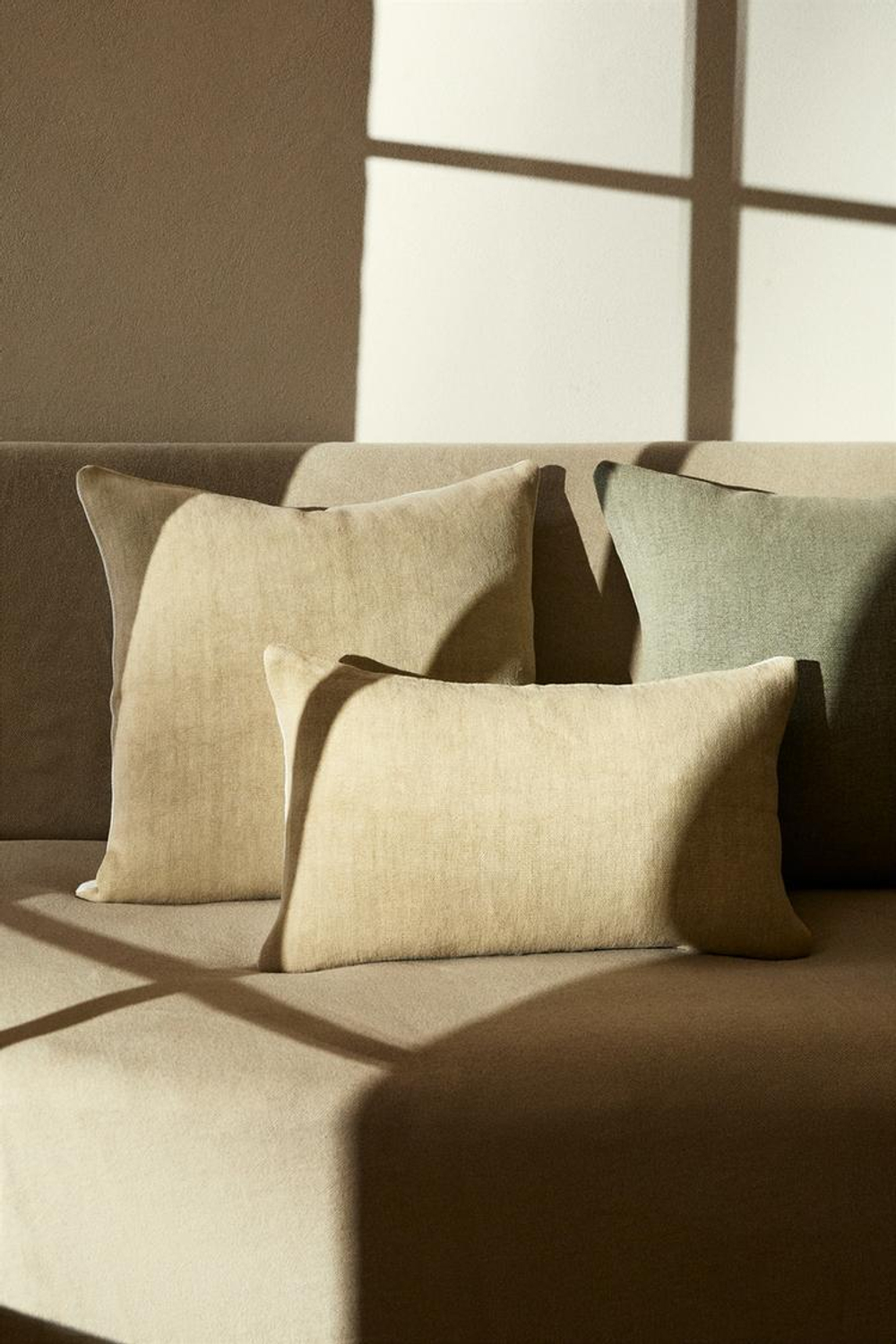 ZARA HOME ДВУХЦВЕТНЫЙ ЧЕХОЛ НА ПОДУШКУ, ЭКРЮ