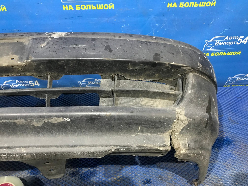 Бампер передний TOYOTA CALDINA 1996