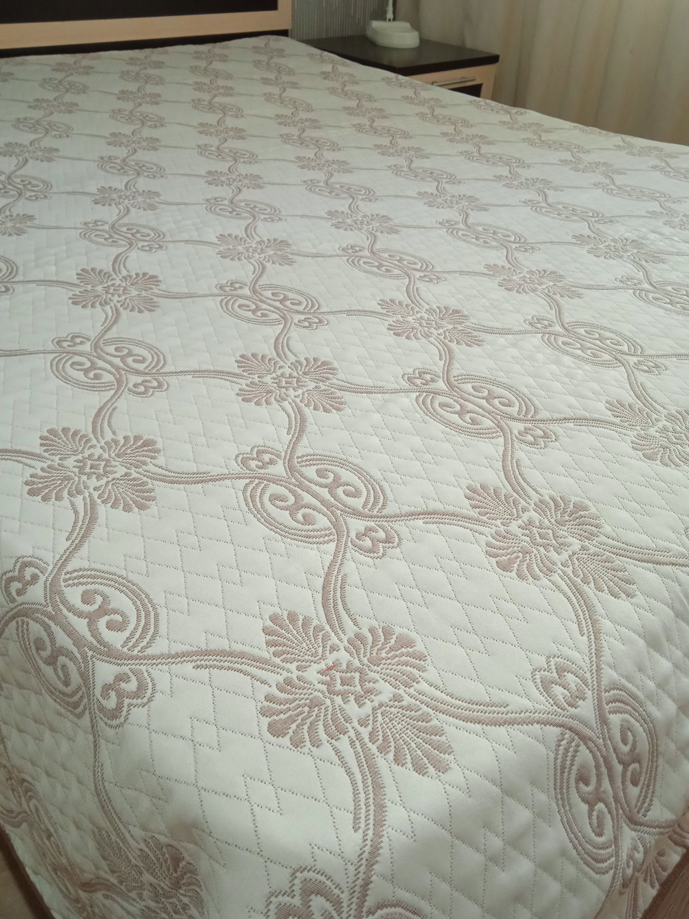 Покрывало жаккардовое двухстороннее Нежность 363-16 беж 2.0 (180х200)