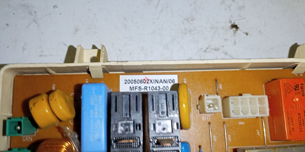 180 Электронный модуль для стиральных машин Samsung MFS-R1043-00 б/у