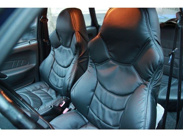 Авточехлы "Recaro" ("Рекаро") из экокожи на ВАЗ 2110-12