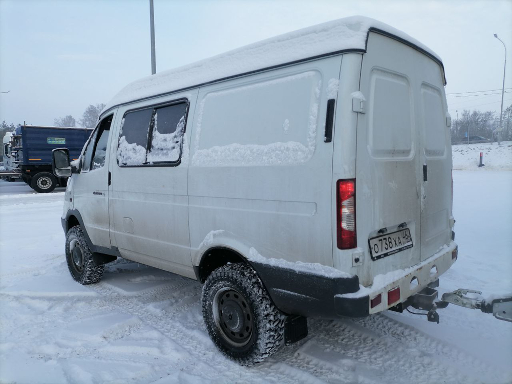 GAZ SOBOL Цельнометаллический 27527-773 (Бензиновый, 2,7 л, 107 л.с. 4WD)