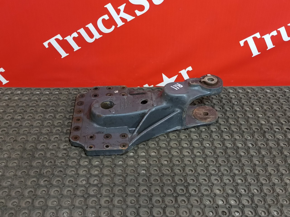 Кронштейн полурессоры задней