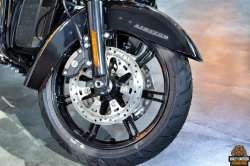 Ultra Limited, Harley-Davidson (FLHTK), 2023 Black Option