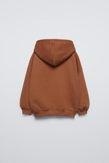 ZARA ТОЛСТОВКА С РЕЛЬЕФНОЙ НАДПИСЬЮ, ЦВЕТ ЖЖЕНОГО АПЕЛЬСИНА