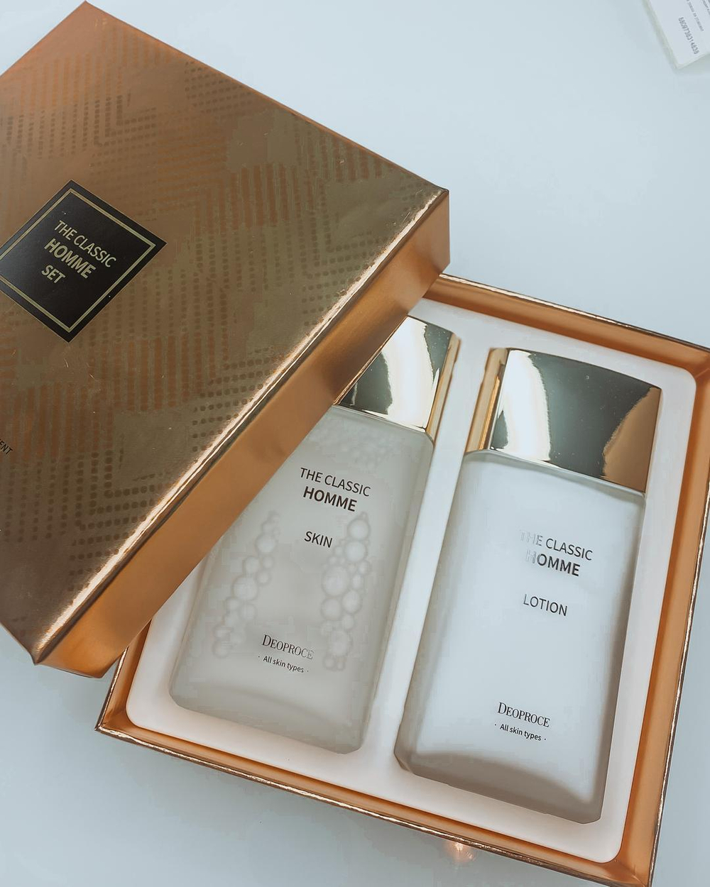 Deoproce Набор для мужчин The Classic Homme Set (Тонер 130мл+Лосьон130мл)