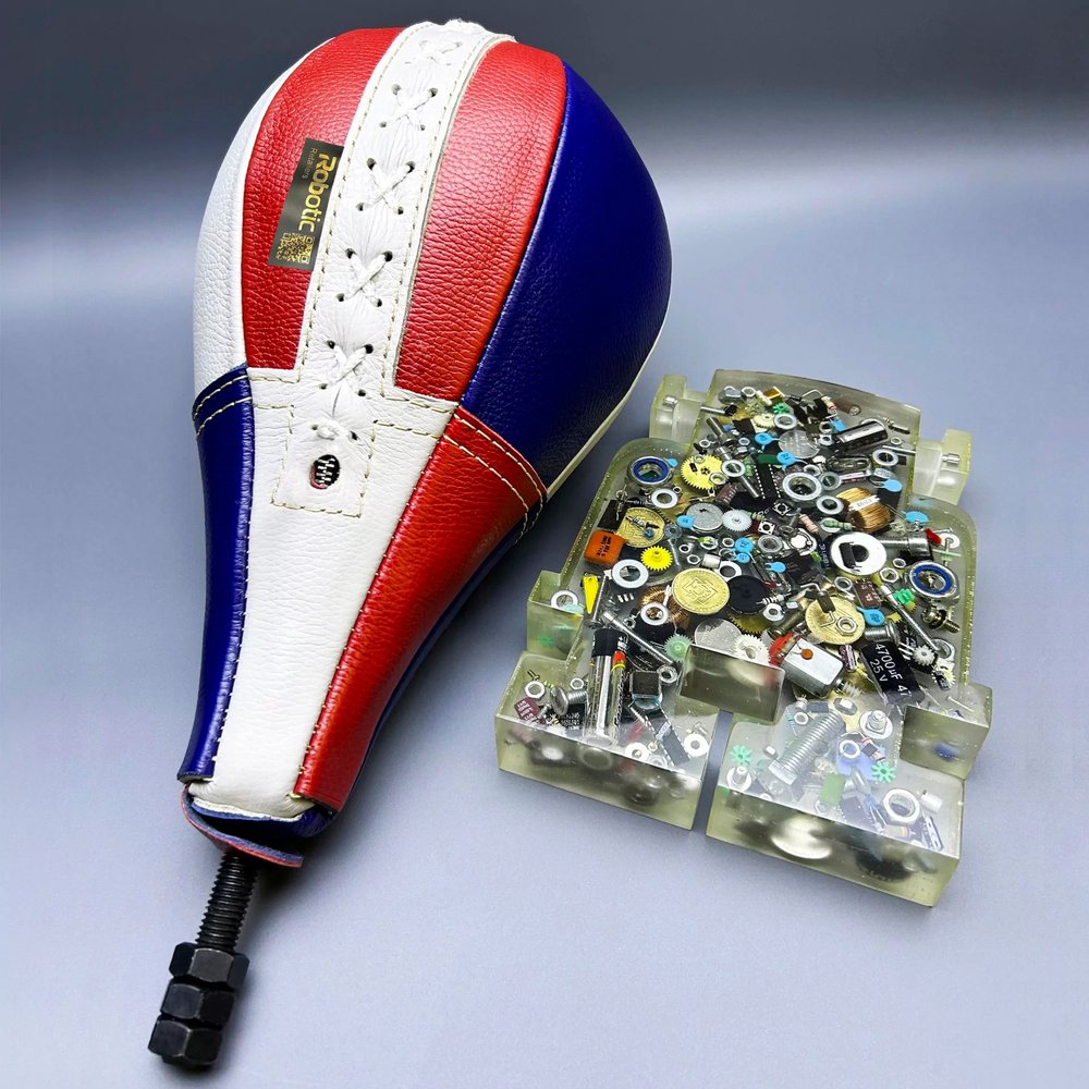 Набивная груша (цветная) с усиленной оксидированной шпилькой