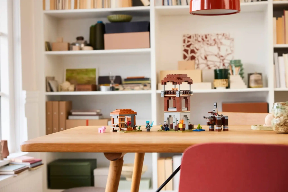 Конструктор LEGO Minecraft 21278 Форпост мародеров и опустошителей