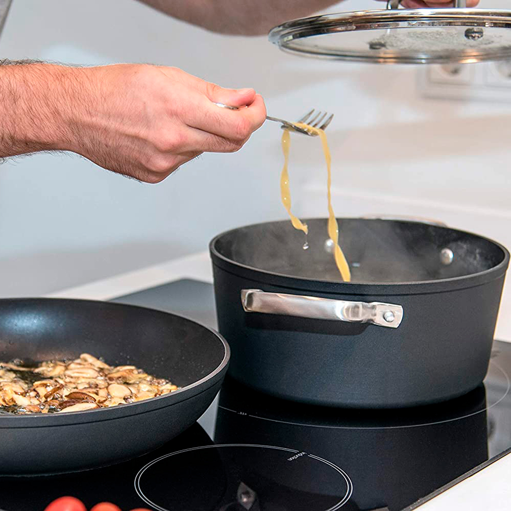 Кастрюля с крышкой 2.6л Arcos Samoa интерьер