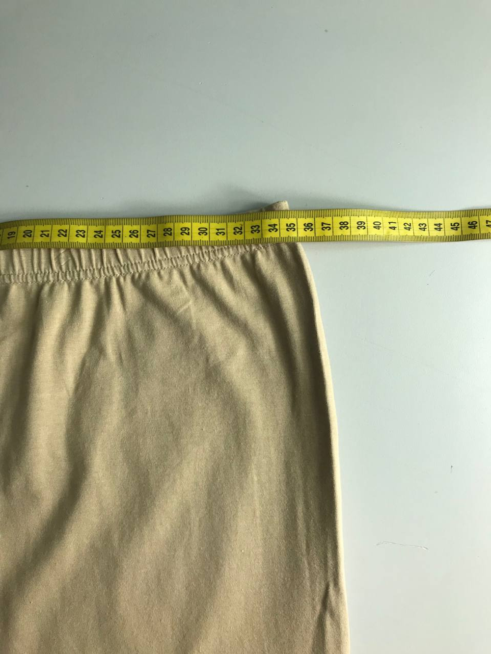 Юбка обтягивающего кроя, маркировка М, визуально на 46 размер