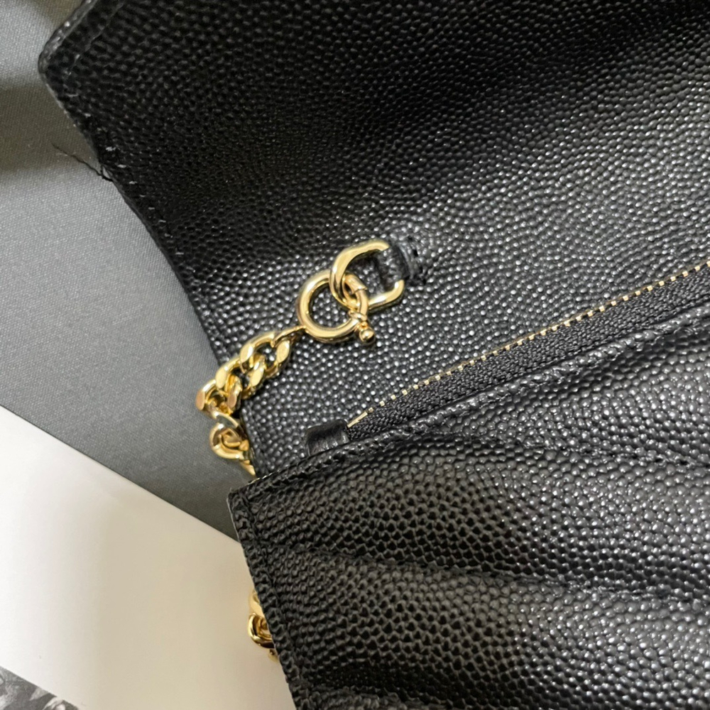 Saint Laurent WOC 19 cm