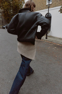 ZARA КУРТКА-ДУБЛЕНКА ИЗ ИСКУССТВЕННОЙ ОВЧИНЫ, ЧЕРНЫЙ