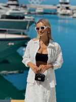 Костюм с объемными элементами шитья