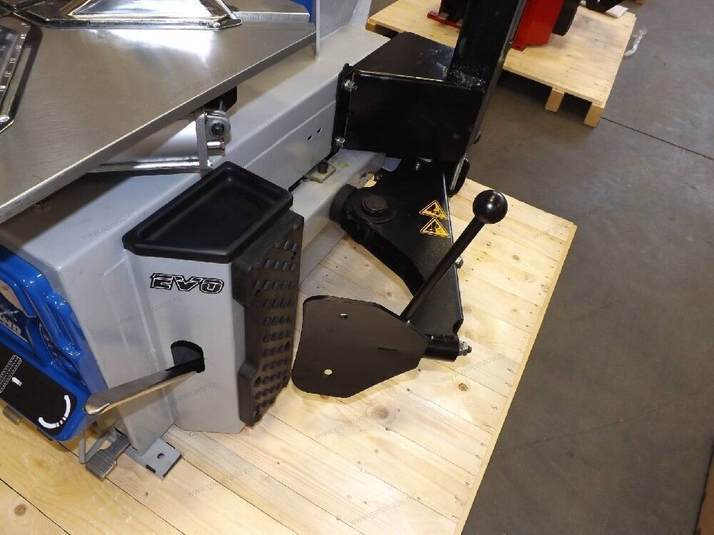 Легковой шиномонтажный станок S225 EVO (380 В)