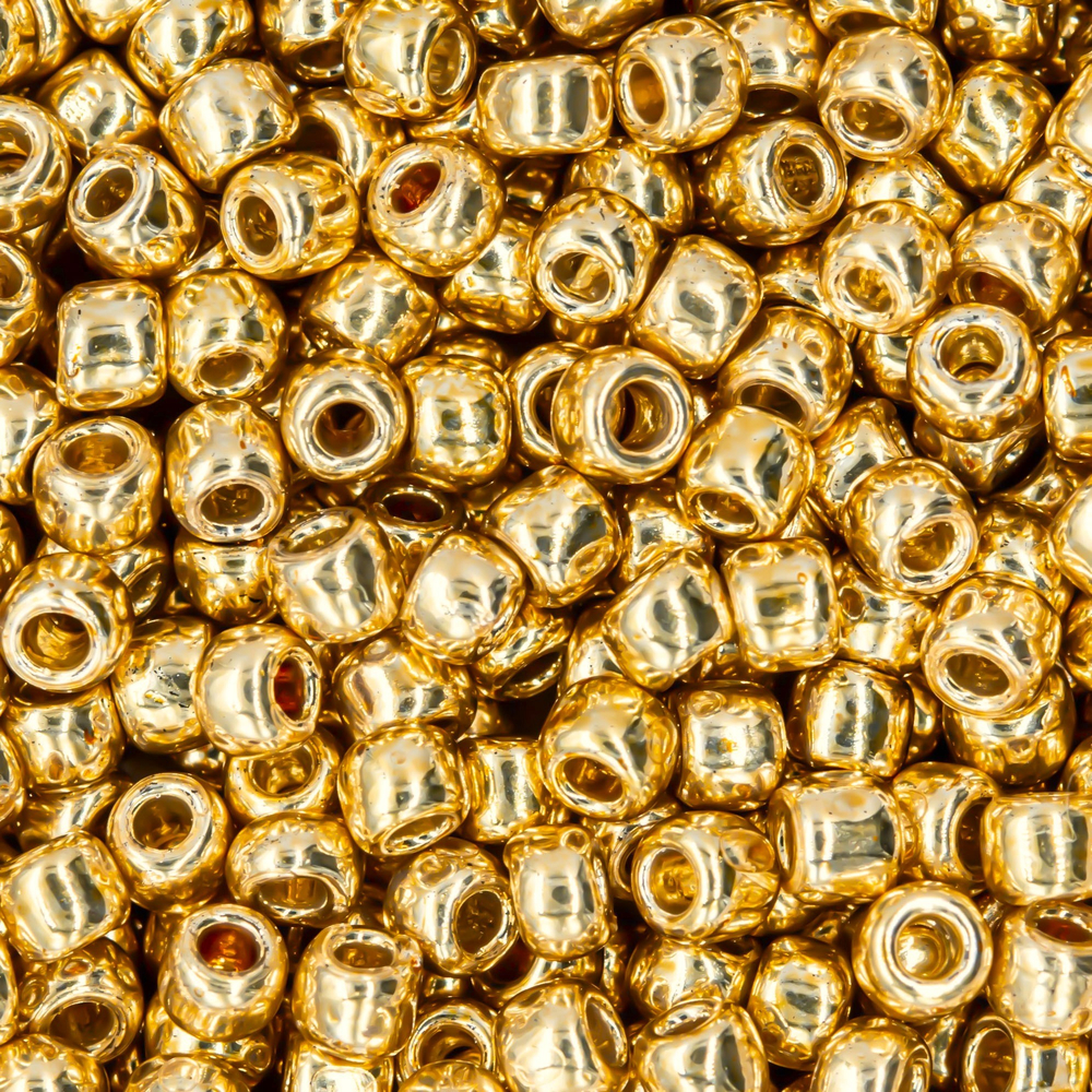 Японский бисер TOHO Round 8/0 (№PF557), непрозрачный глянцевый с металлическим блеском