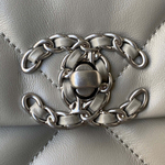 Chanel 19 26 cm