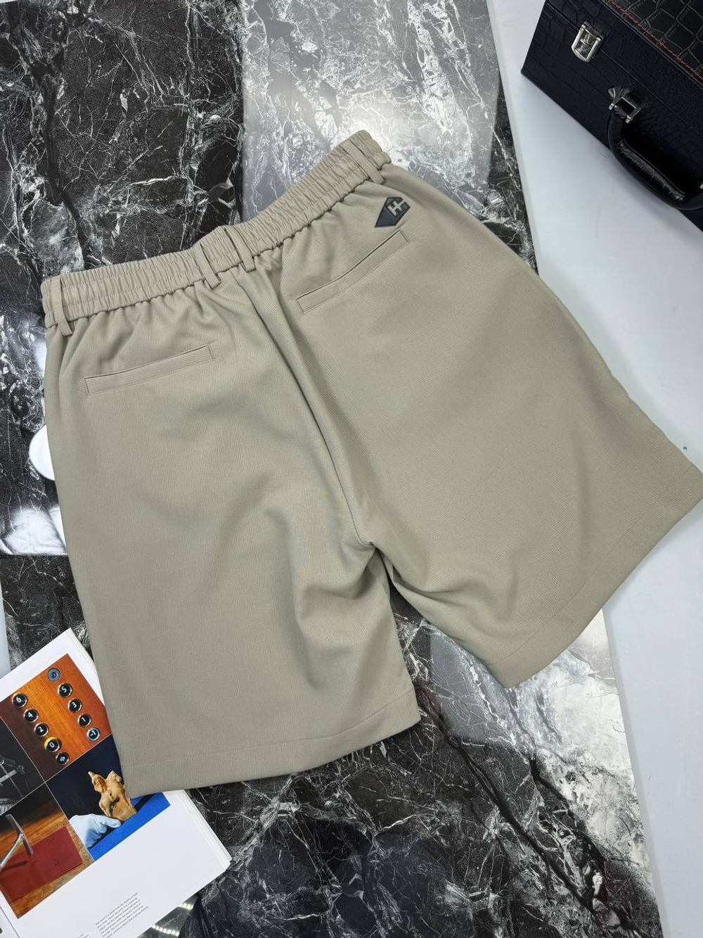 Шорты Hermes