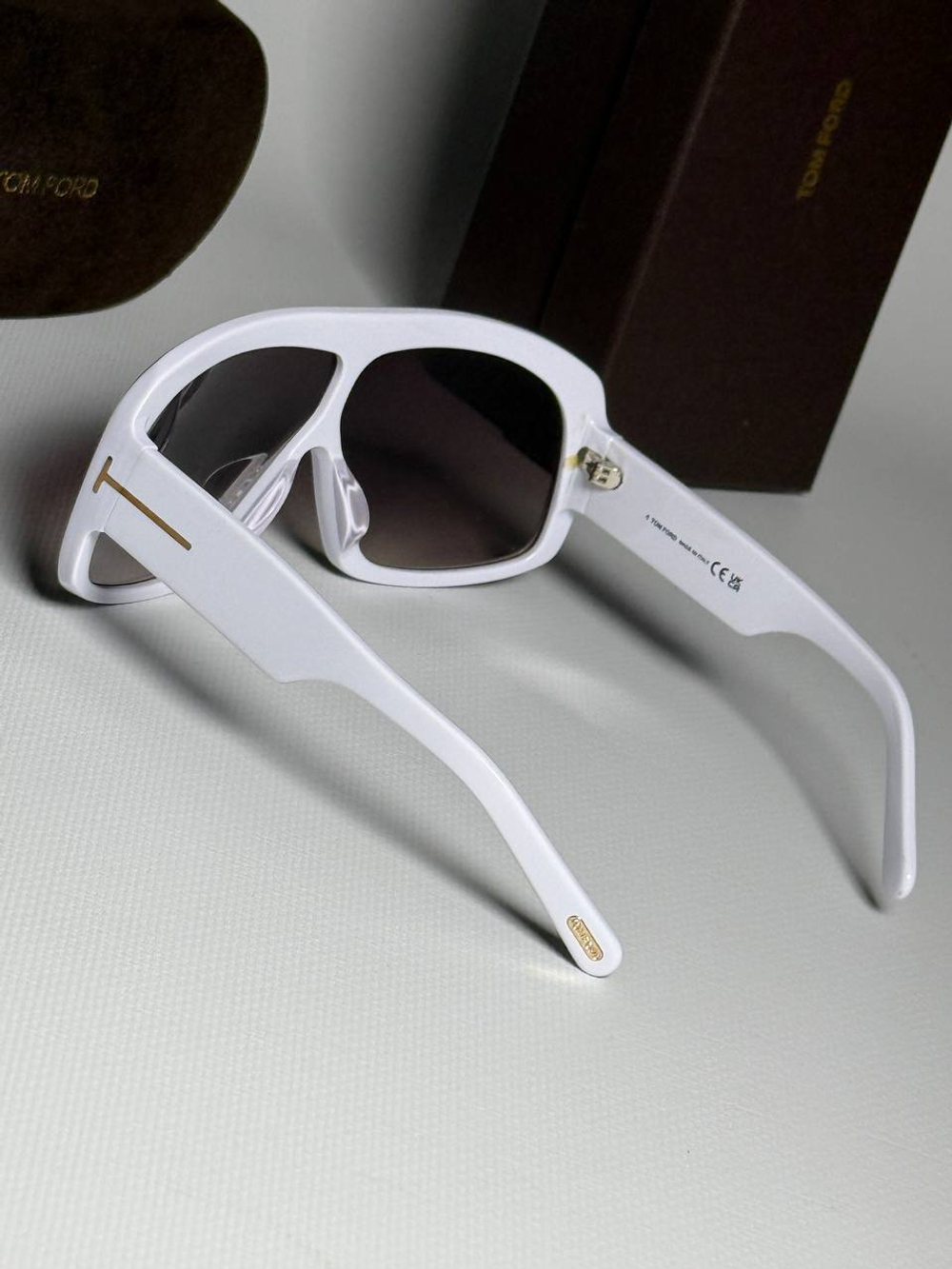 Солнцезащитные очки Tom Ford