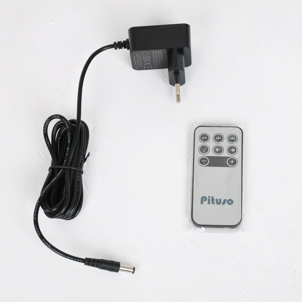 PITUSO электрокачели Viola Cream/Кремовый Hippo пульт,МР3,адаптер,76х61х69см