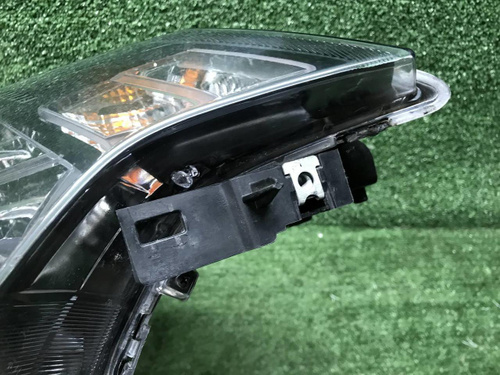Фара правая Mitsubishi Outlander 3 (2018-н.в.) LED