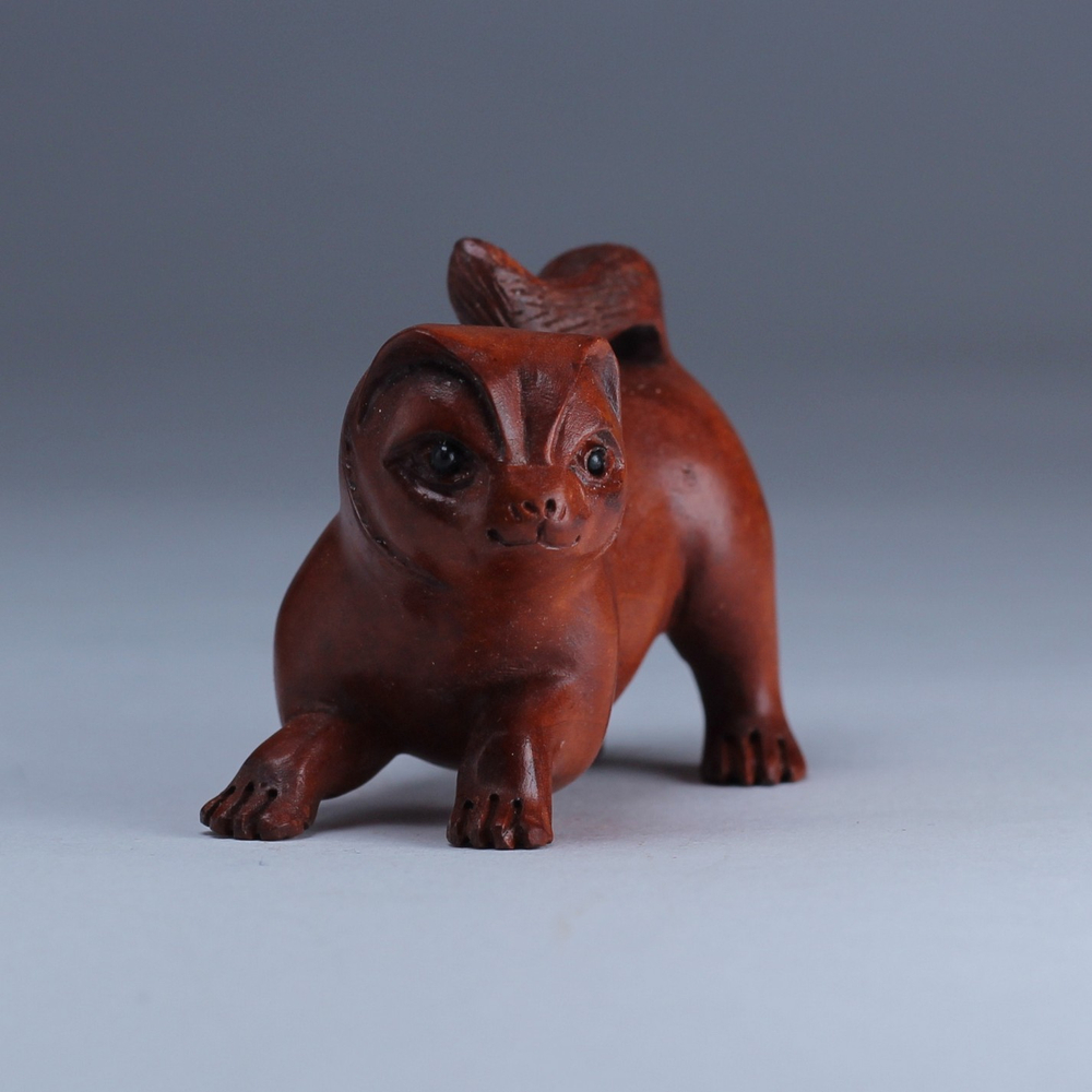 Нэцкэ Играющий котенок