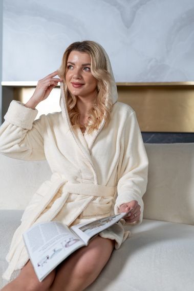 Халат женский с капюшоном 6915 кремовый Nusa Турция