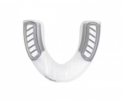 Капа одночелюстная Clinch Contender Triple Layer Mouthguard бело-серебристая C513