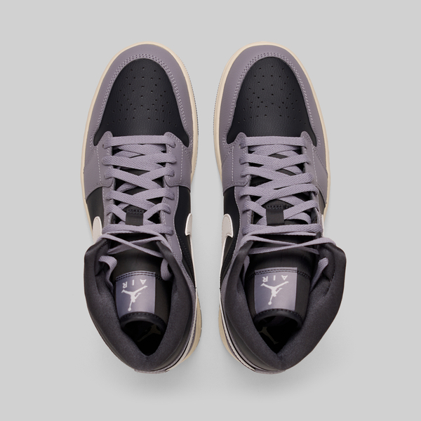 Кроссовки Jordan 1 Mid 