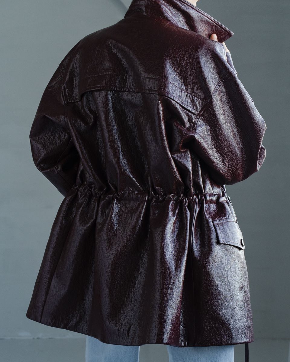 Парка из эко-кожи бордовая