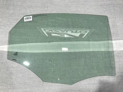 Стекло двери заднее правое VW Polo Sedan (2010-2020)