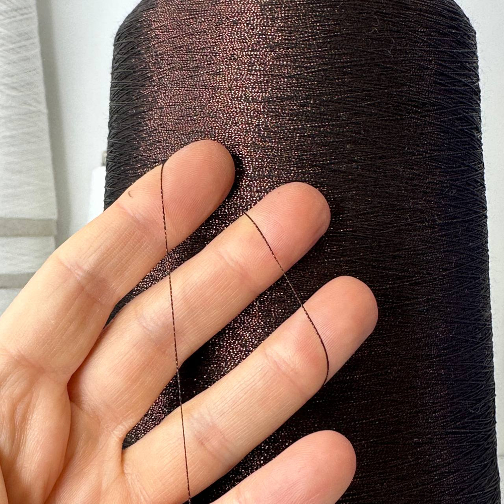 ALIEN - Torcitura di Domaso; 62% металлизированный люрекс, 38% п/а; 2100м/100гр; коричневый блеск;