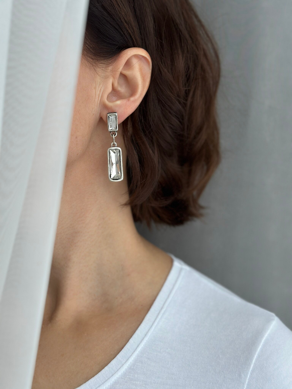 Серьги из двойных прямоугольных прозрачных кристаллов, матовое серебро