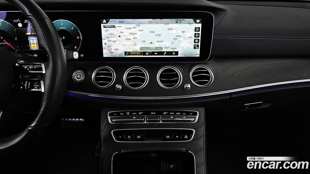 Mercedes-Benz E-Class W213 E220d 4MATIC AMG Line (02.2022)