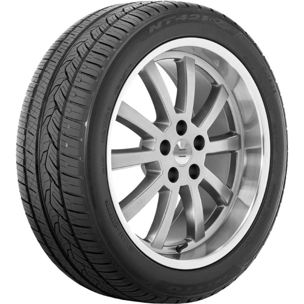 Летняя шина Nitto NT421Q (225/65 R17 106V)