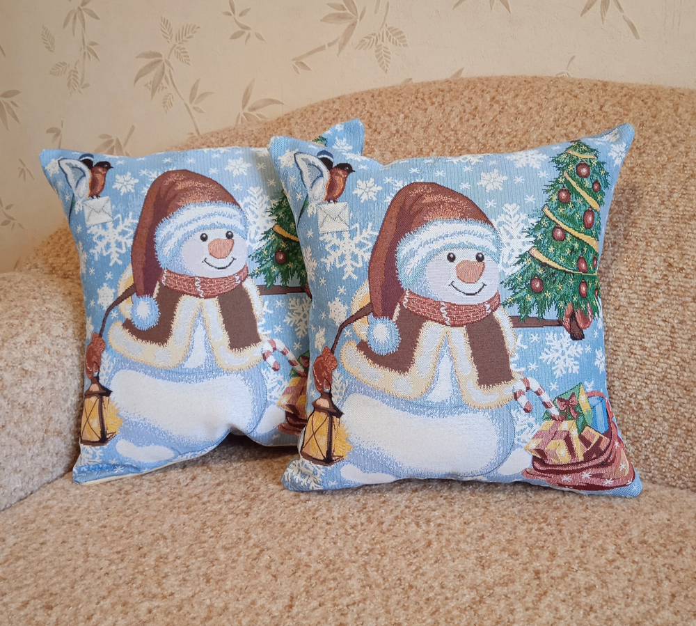 Декоративный гобеленовый чехол для интерьерной подушки Снеговик 38*38