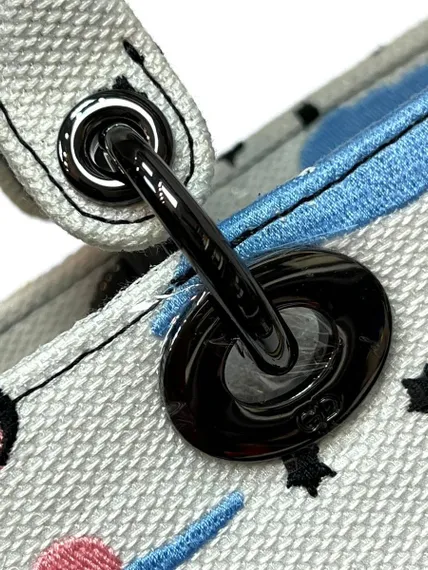 Женская сумка Dior Lady D-lite, модель среднего формата белый