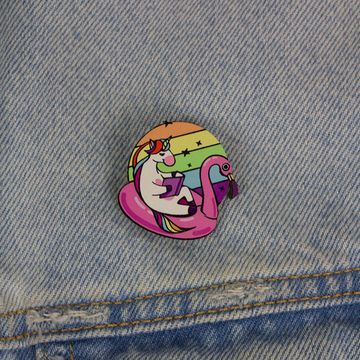 Деревянный значок. Единорог