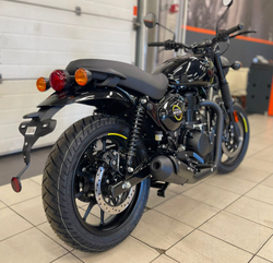 Royal Enfield 350 Hunter (Rebel Black)