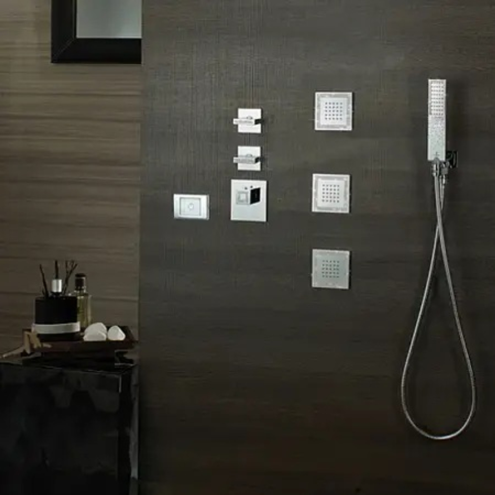 Bossini C13 Flat One ручной душ: держатель с шланговым подсоединением, душевая лейка, шланг (A00158), цвет черный матовый